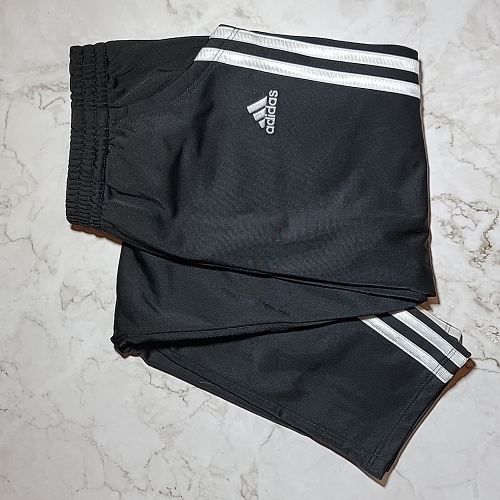 Boys medium 10 / 13 adidas track pants